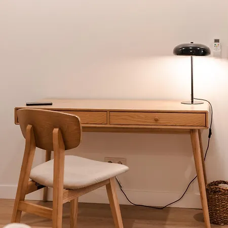 A1 Fully Renovated! Very In Bica With Ac