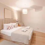 A1 Fully Renovated! Very In Bica With Ac * Lizbona