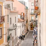 A1 Fully Renovated! Very In Bica With Ac Apartament Lizbona