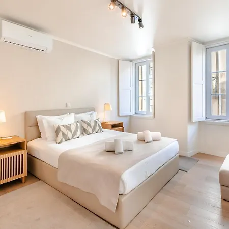 Adamastor I Central Bica Stunning Views *