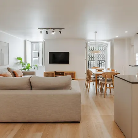 A1 Fully Renovated! Very In Bica With Ac Διαμέρισμα *