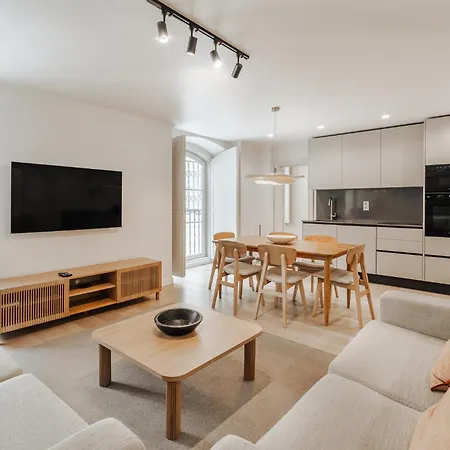 A1 Fully Renovated! Very In Bica With Ac * Lisboa