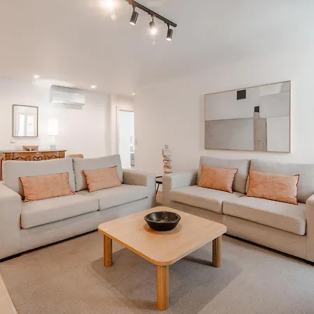A1 Fully Renovated! Very In Bica With Ac Lizbona