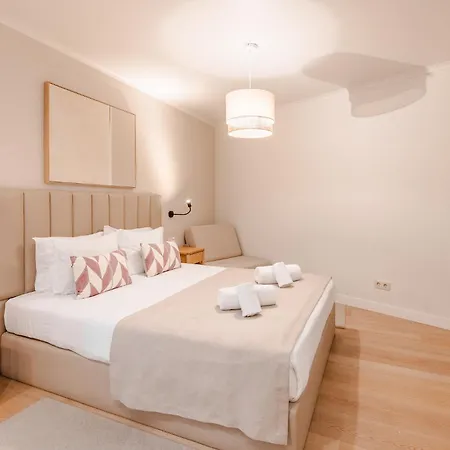 A1 Fully Renovated! Very In Bica With Ac * Lisbon